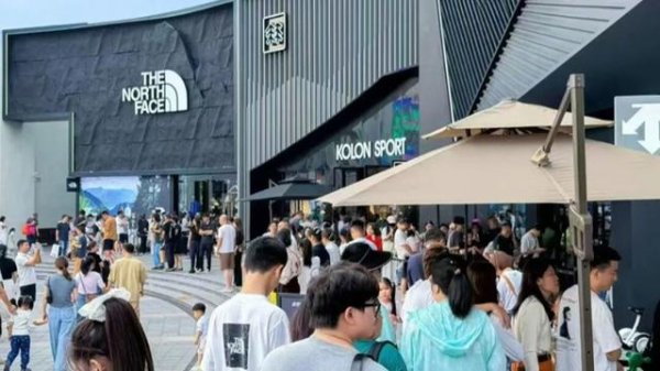 希恩配资网 183万人次游客贡献旅游收入超11亿元！青浦引爆假日消费“新浪潮”